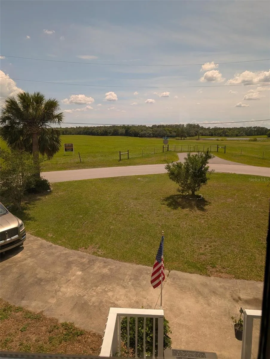 7083 SE 166TH AVENUE Ocklawaha, FL 32179