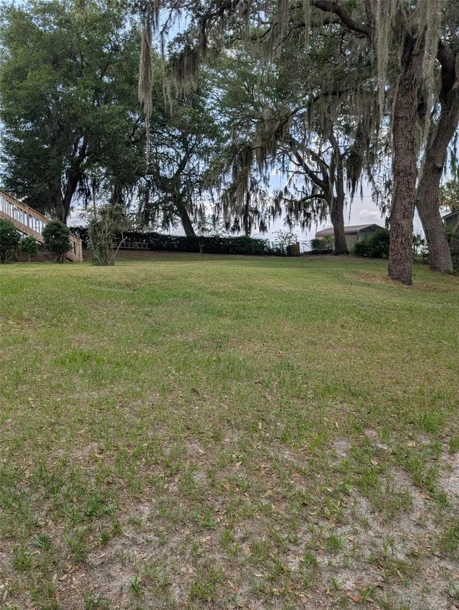 7083 SE 166TH AVENUE Ocklawaha, FL 32179