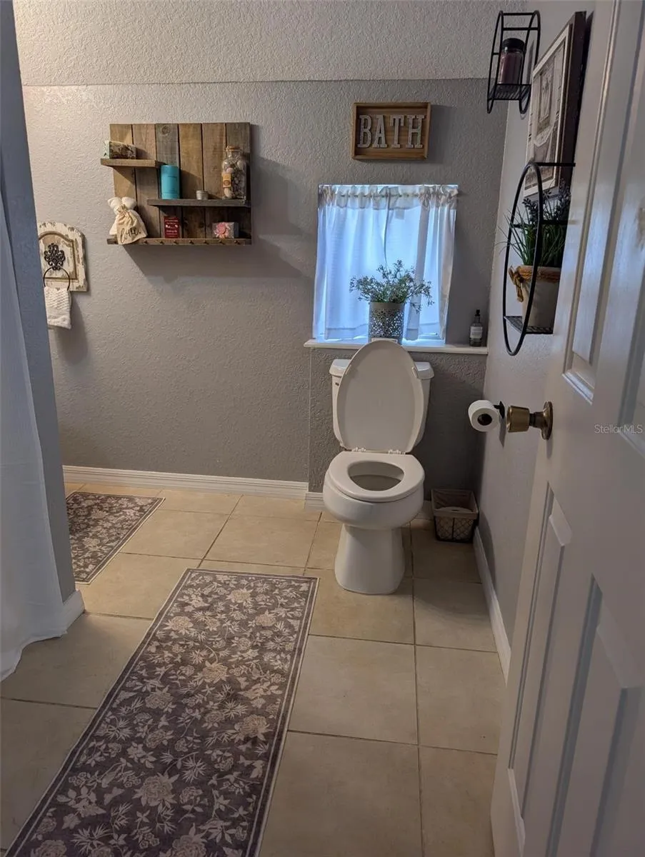 7083 SE 166TH AVENUE Ocklawaha, FL 32179