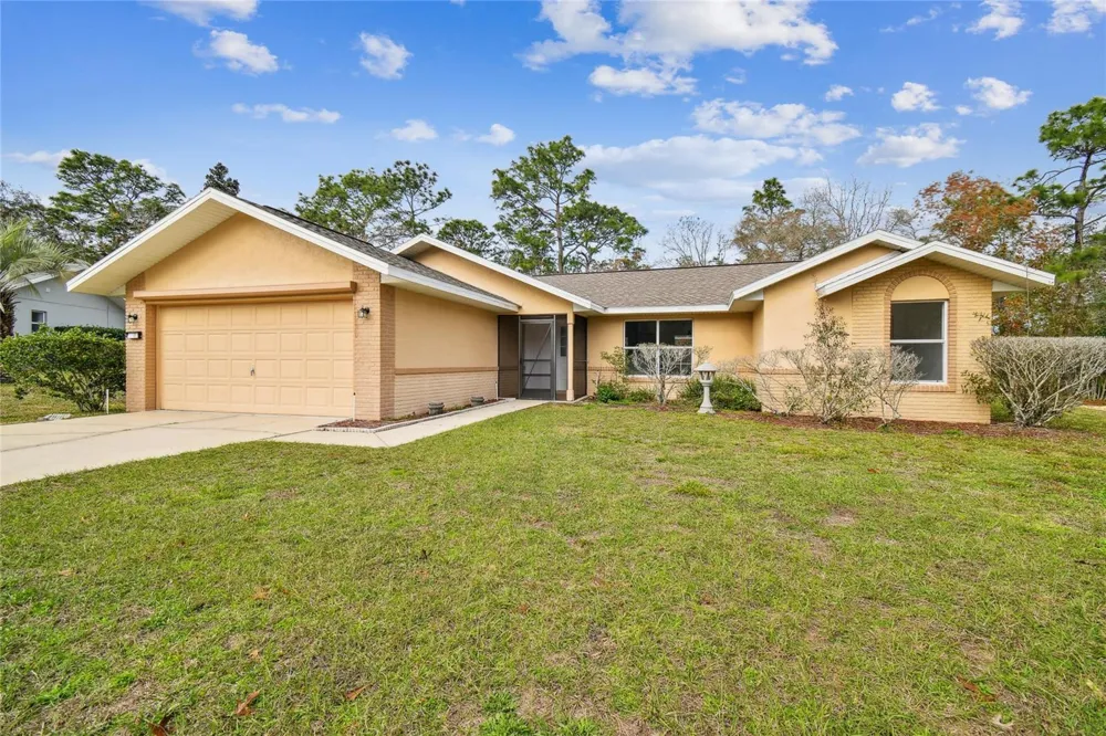 11 CARNATION COURT E Homosassa, FL 34446