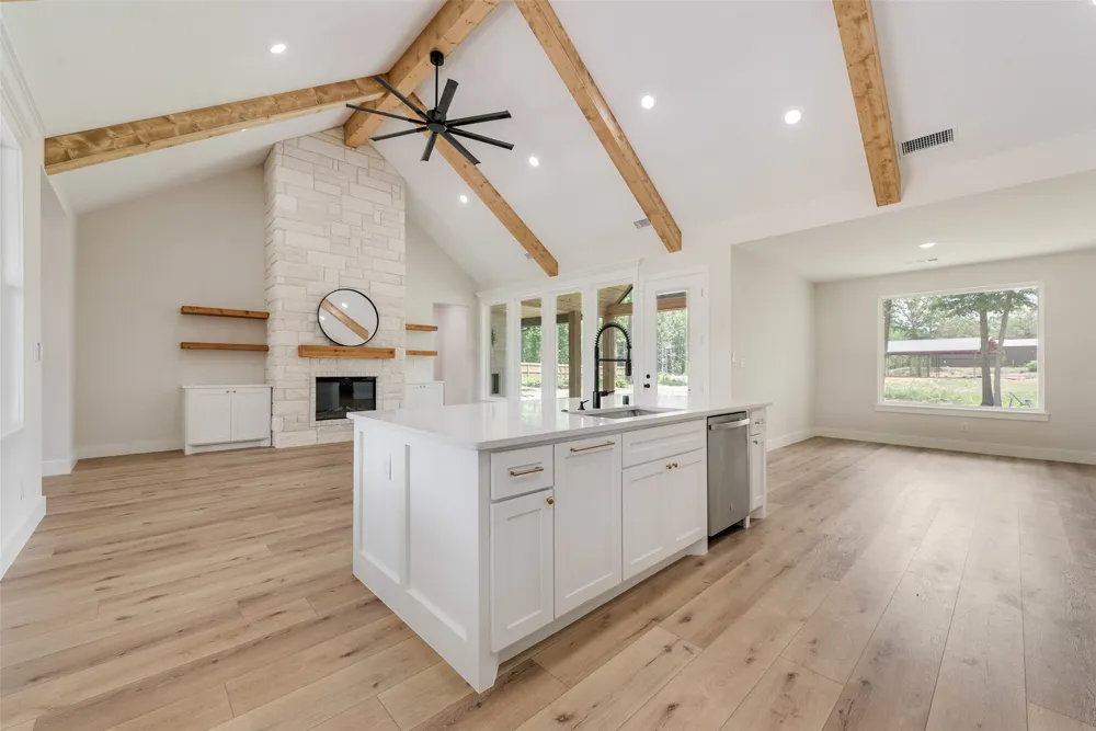 17404 County Road 479 Lindale, TX 75771