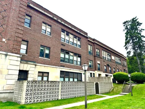 60 Kensico Road #6