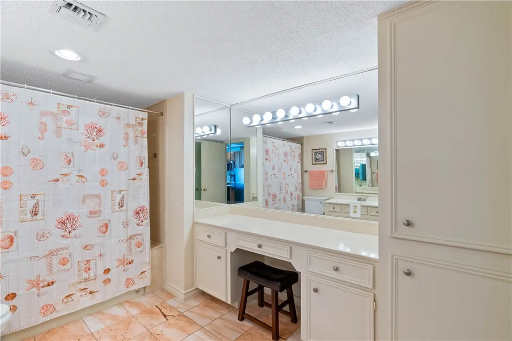 4000 Surfside Boulevard #206 Corpus Christi, TX 78402