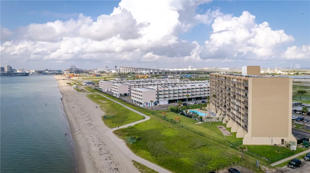 4000 Surfside Boulevard #206 Corpus Christi, TX 78402