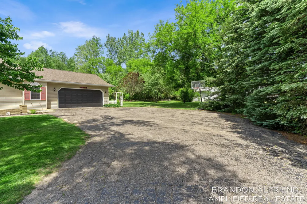 10226 SW Greenville Road Eureka Township, MI 48838