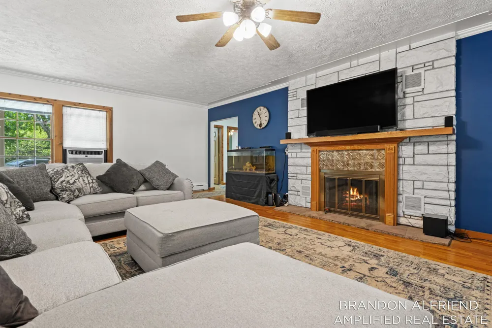 10226 SW Greenville Road Eureka Township, MI 48838