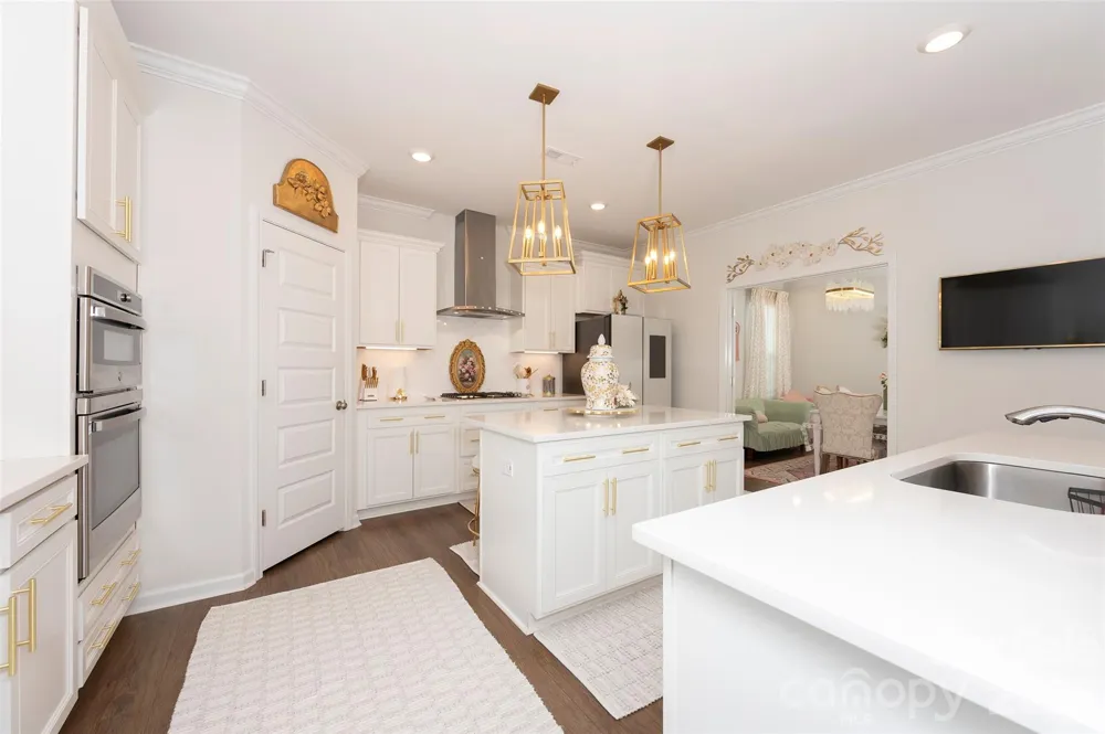 6249 Finch Meadow Court Clemmons, NC 27012