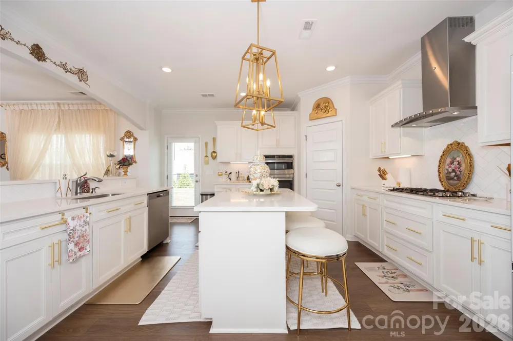 6249 Finch Meadow Court Clemmons, NC 27012