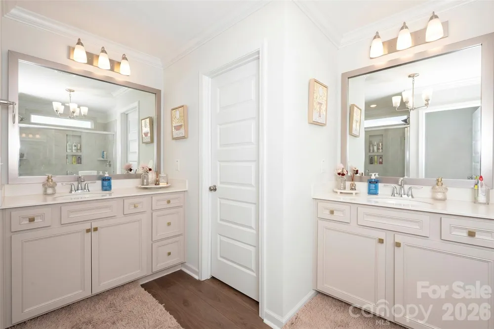6249 Finch Meadow Court Clemmons, NC 27012