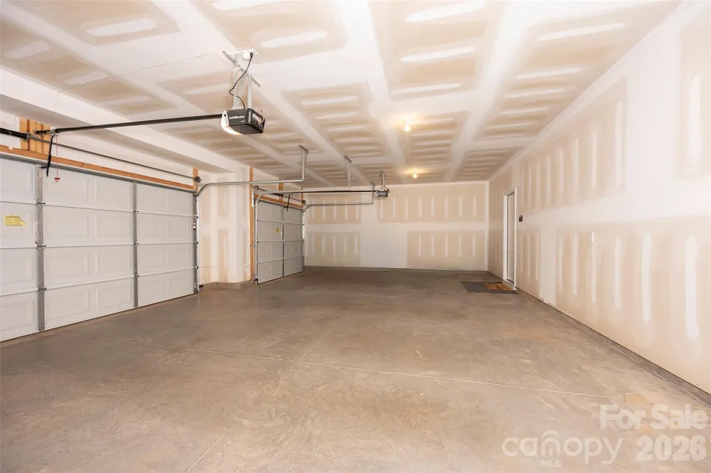 6249 Finch Meadow Court Clemmons, NC 27012