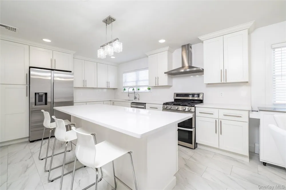 458 E Pine Street Long Beach, NY 11561