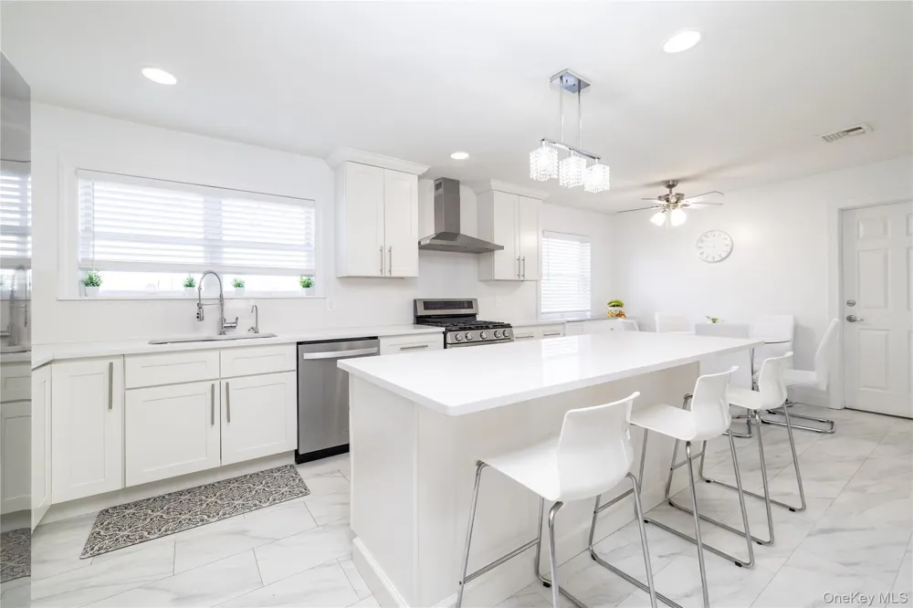 458 E Pine Street Long Beach, NY 11561