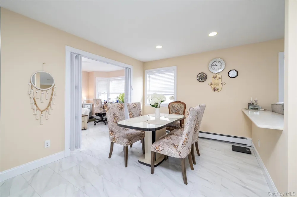 458 E Pine Street Long Beach, NY 11561
