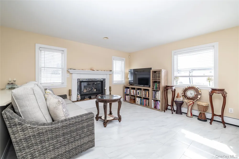458 E Pine Street Long Beach, NY 11561