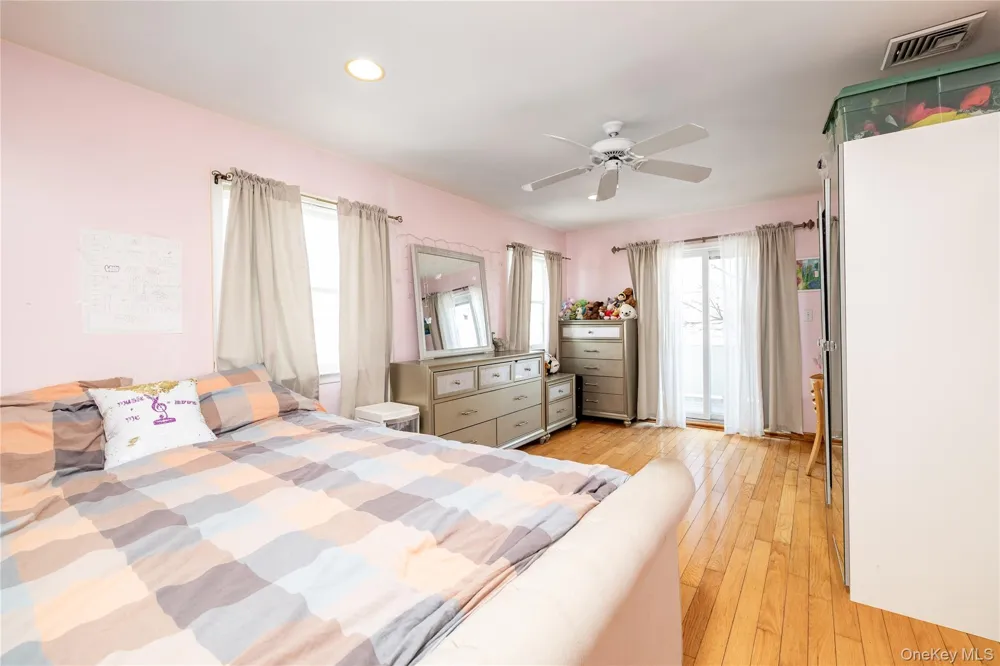 458 E Pine Street Long Beach, NY 11561