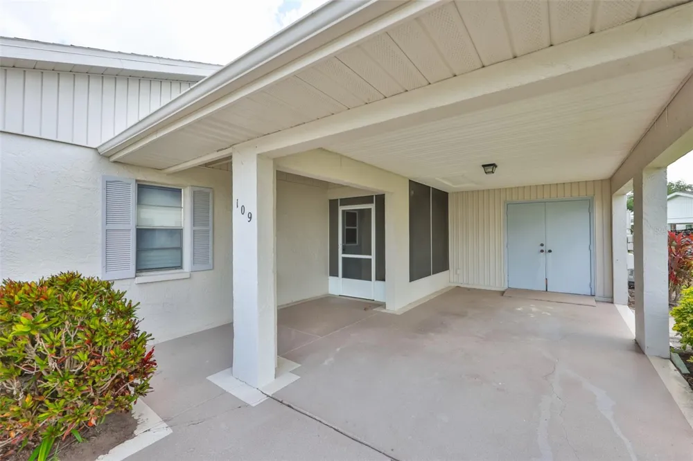109 GLENDOWER CIRCLE Sun City Center, FL 33573