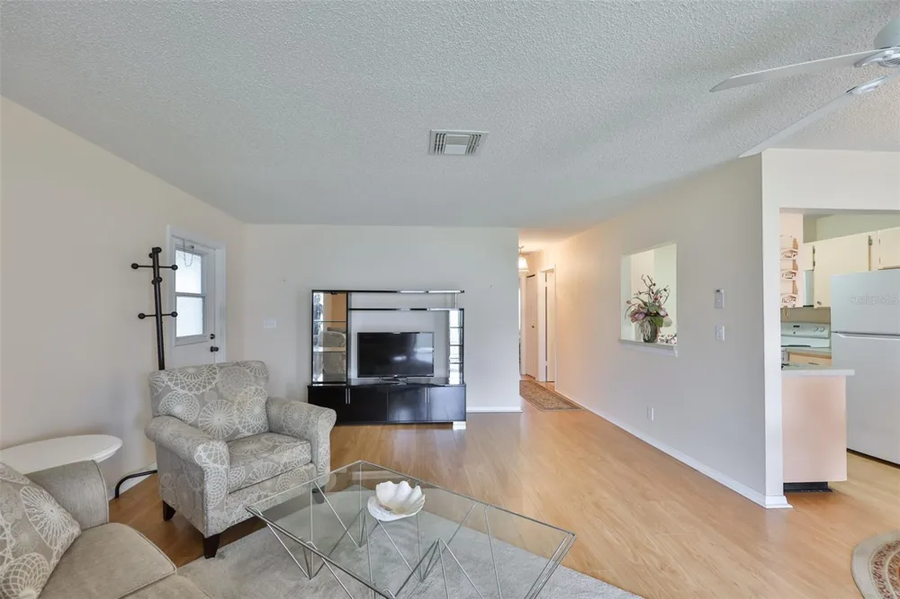 109 GLENDOWER CIRCLE Sun City Center, FL 33573