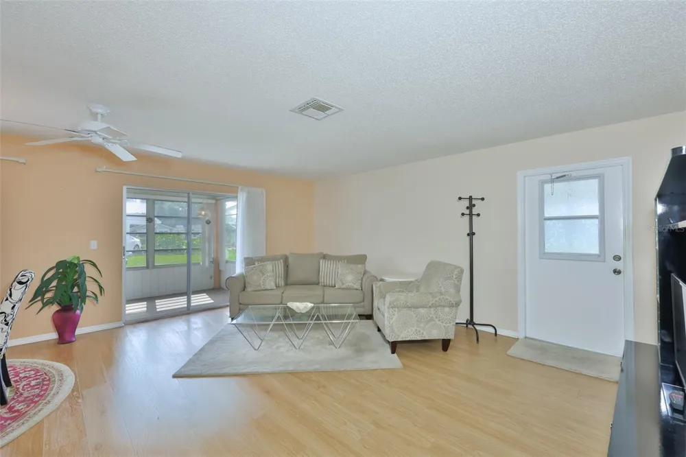 109 GLENDOWER CIRCLE Sun City Center, FL 33573