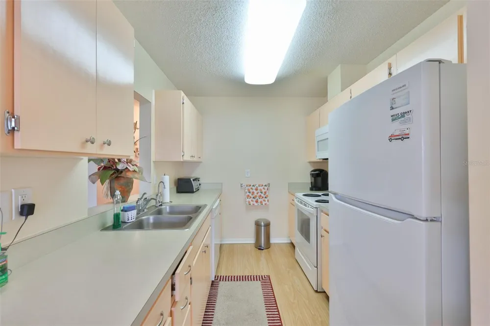 109 GLENDOWER CIRCLE Sun City Center, FL 33573