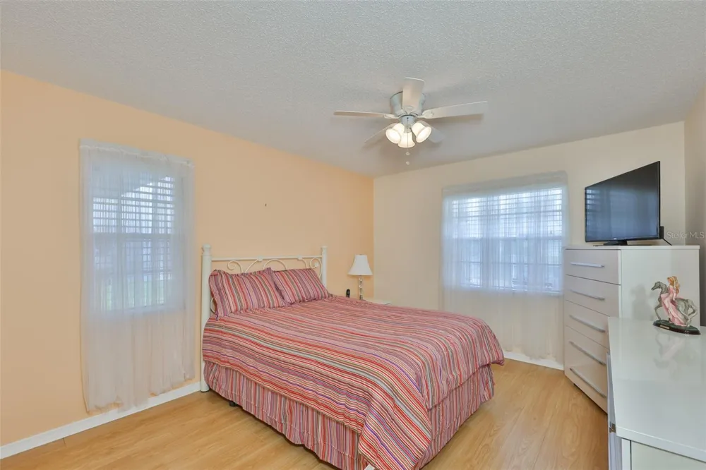 109 GLENDOWER CIRCLE Sun City Center, FL 33573
