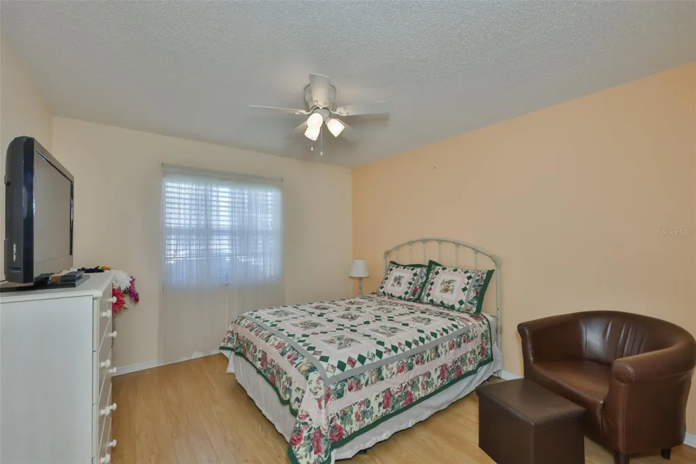 109 GLENDOWER CIRCLE Sun City Center, FL 33573