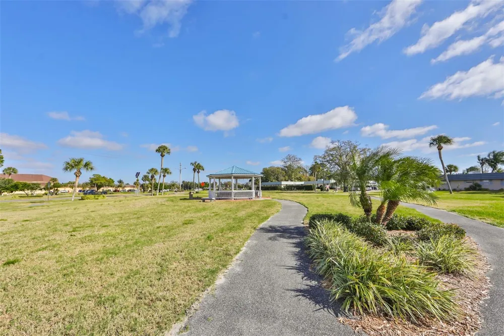 109 GLENDOWER CIRCLE Sun City Center, FL 33573