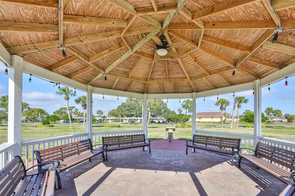 109 GLENDOWER CIRCLE Sun City Center, FL 33573