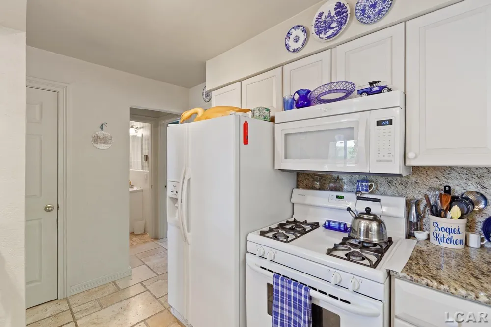 25 S Shore Drive Woodstock Township, MI 49220