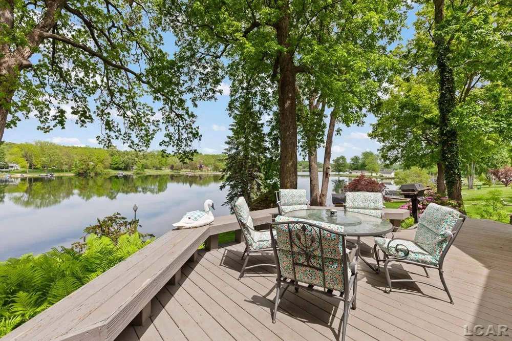25 S Shore Drive Woodstock Township, MI 49220