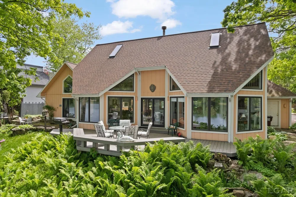 25 S Shore Drive Woodstock Township, MI 49220