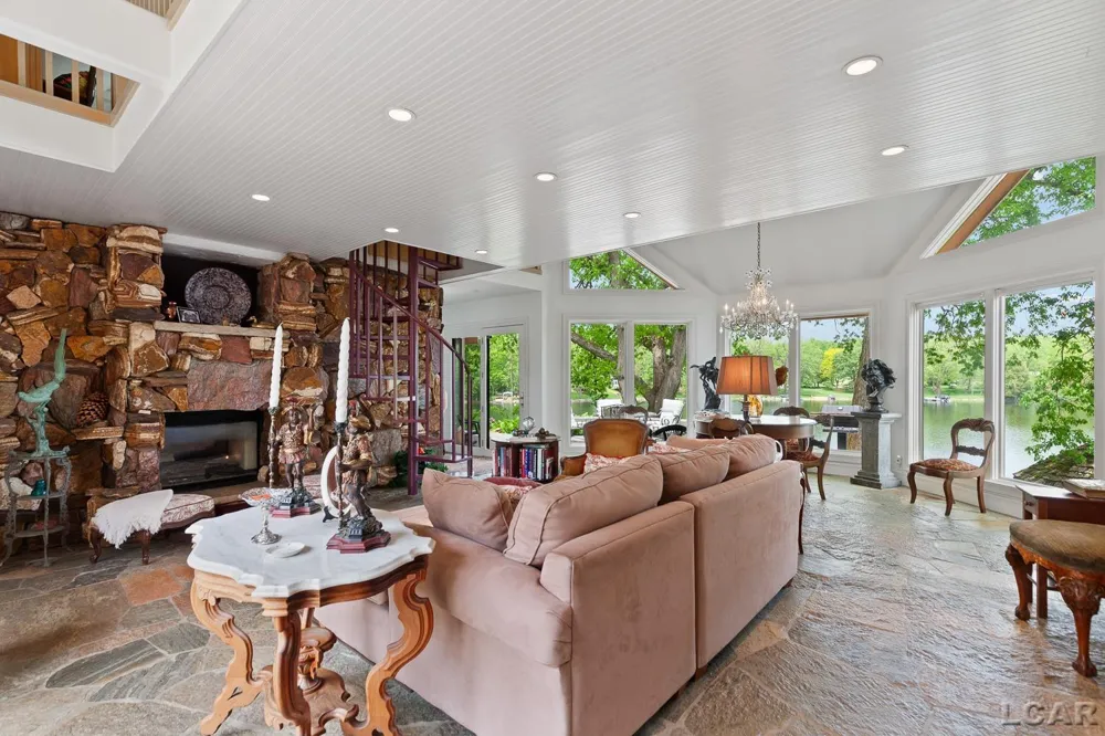 25 S Shore Drive Woodstock Township, MI 49220