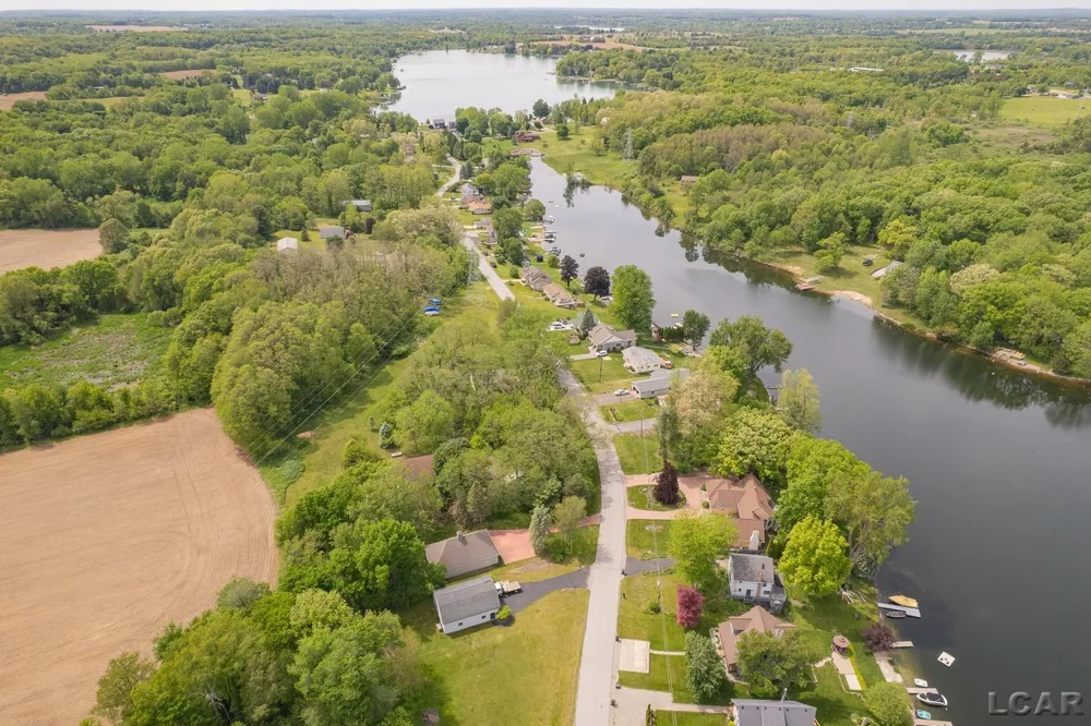 25 S Shore Drive Woodstock Township, MI 49220