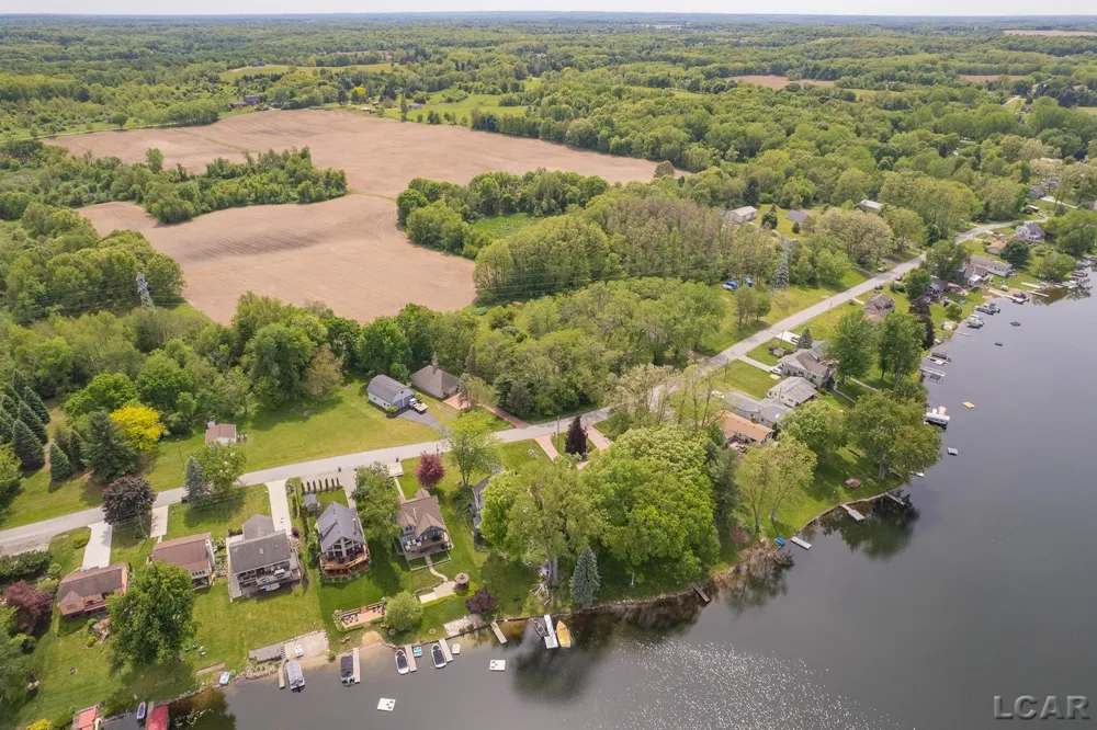 25 S Shore Drive Woodstock Township, MI 49220
