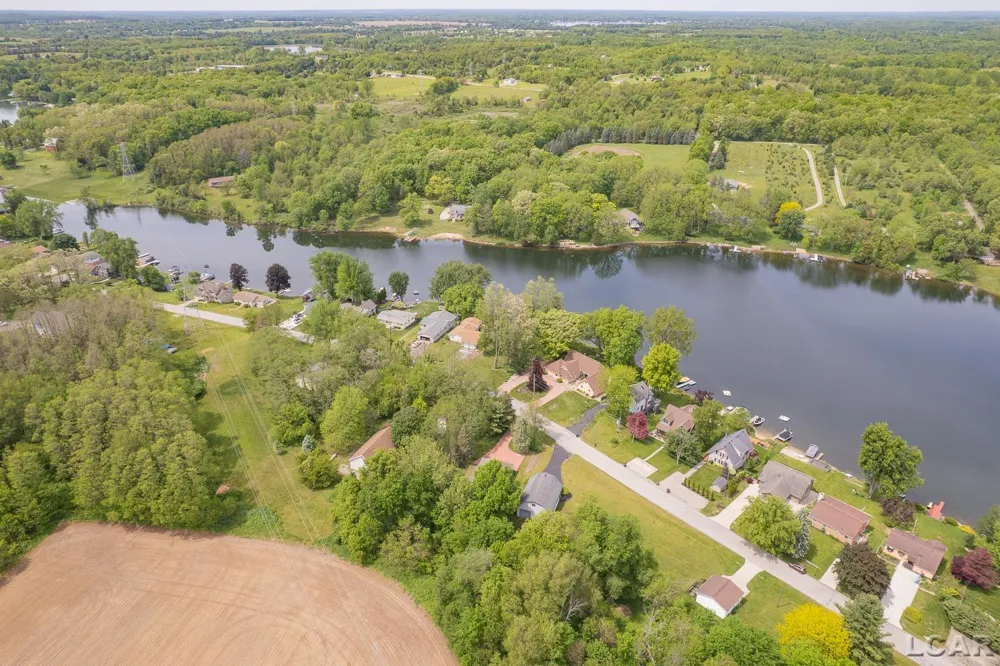 25 S Shore Drive Woodstock Township, MI 49220