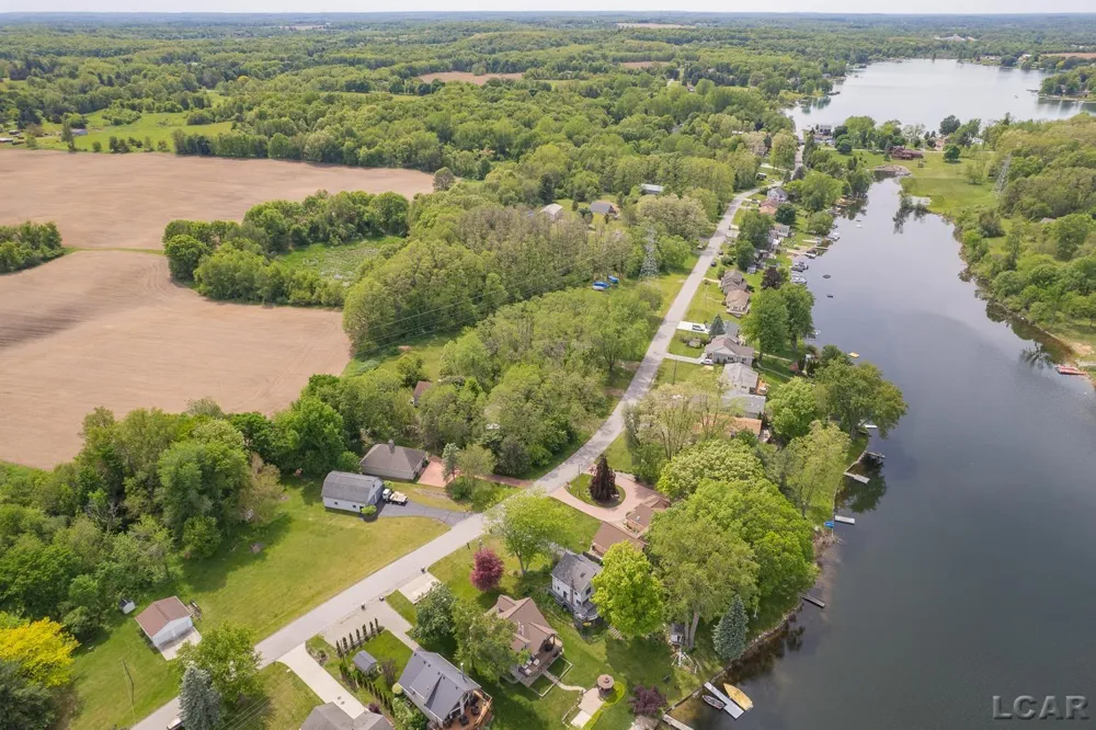 25 S Shore Drive Woodstock Township, MI 49220