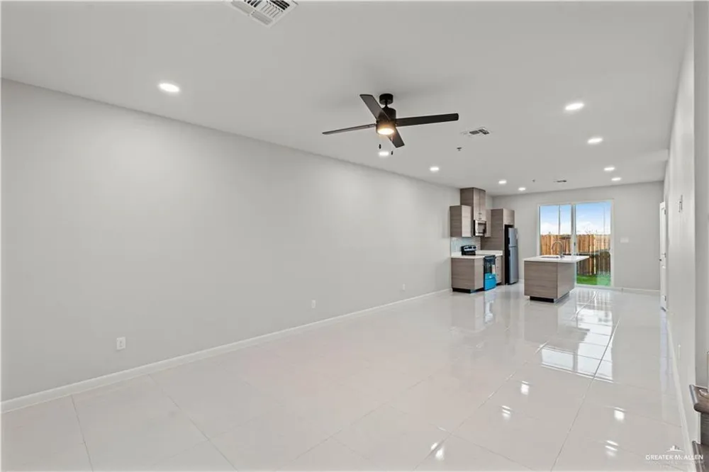 3500 Vanessa Lane #7 Weslaco, TX 78596