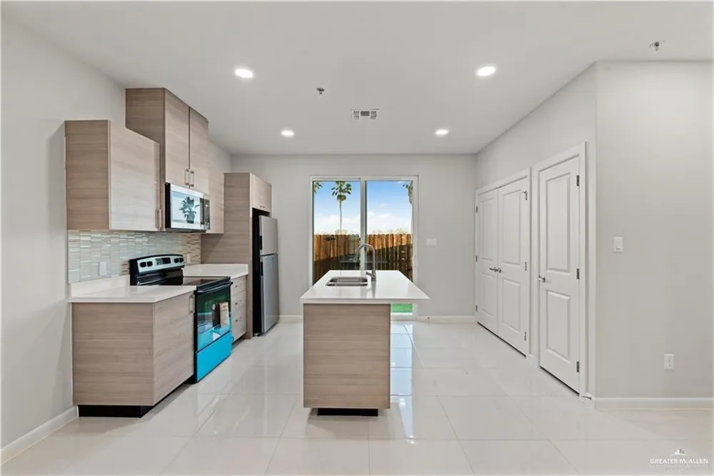 3500 Vanessa Lane #7 Weslaco, TX 78596