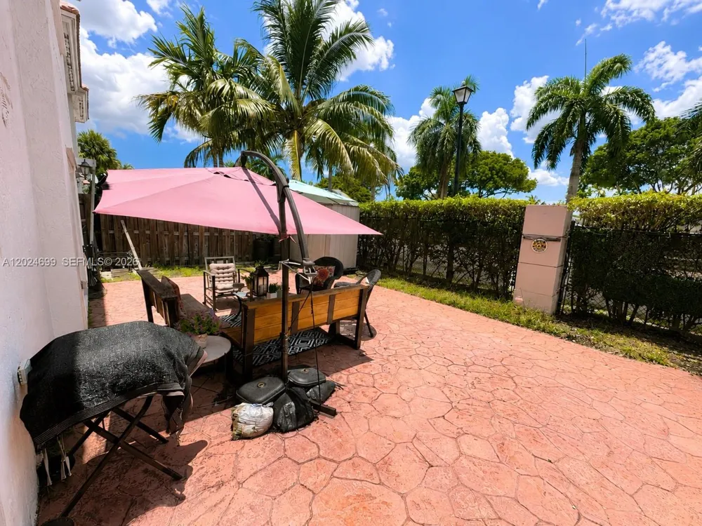 7305 NW 173rd Dr #102 Hialeah, FL 33015