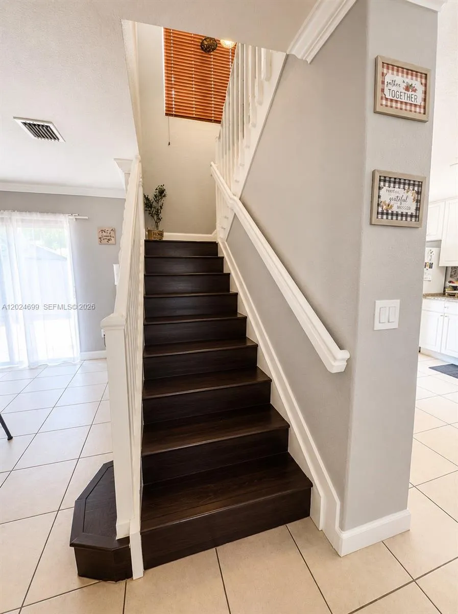 7305 NW 173rd Dr #102 Hialeah, FL 33015