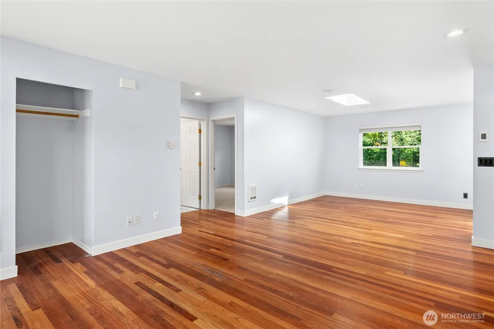 37708 Vista Key Drive NE Hansville, WA 98340