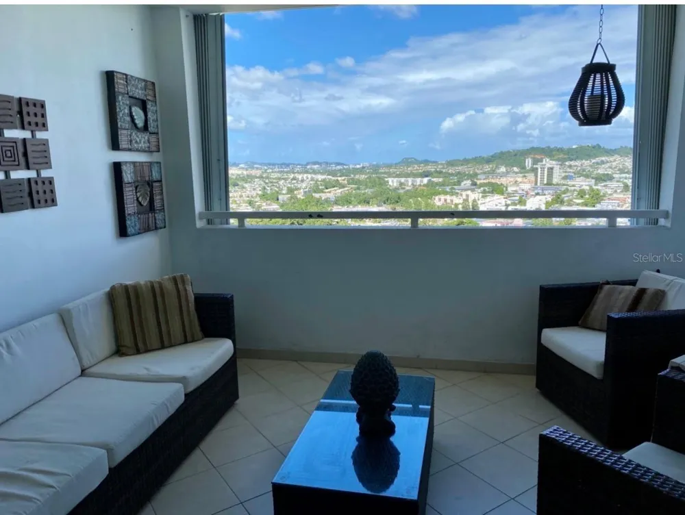 155 CARAZO ST. CONDO. REGENCY PARK #17-C Guaynabo, PR 00971