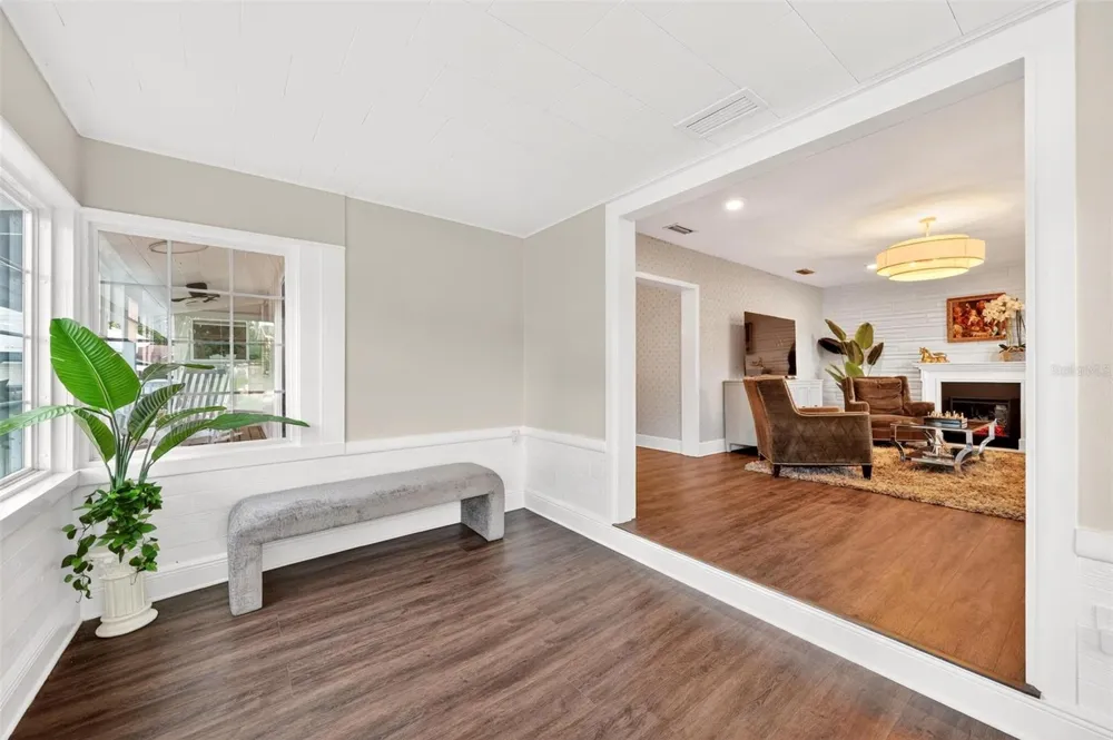 1099 GROVE AVENUE Mount Dora, FL 32757