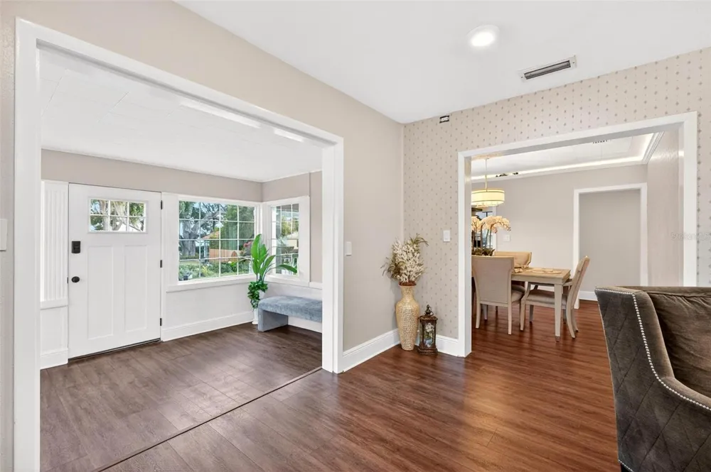 1099 GROVE AVENUE Mount Dora, FL 32757