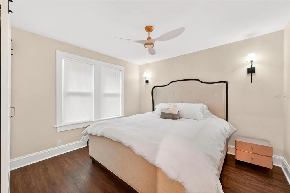 1099 GROVE AVENUE Mount Dora, FL 32757