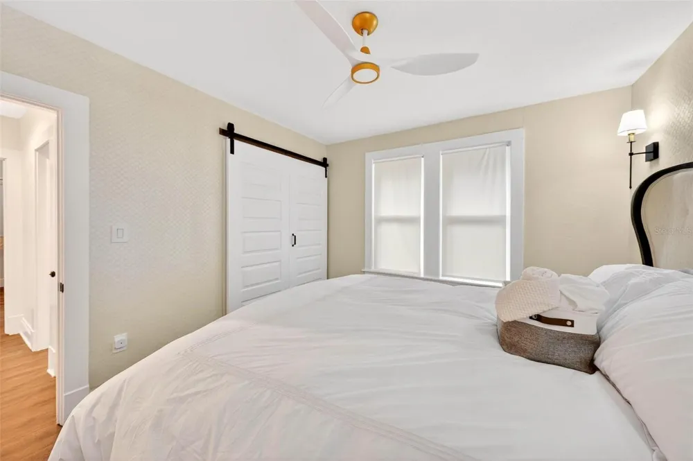 1099 GROVE AVENUE Mount Dora, FL 32757