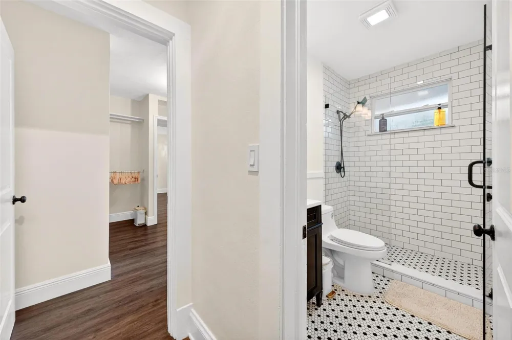 1099 GROVE AVENUE Mount Dora, FL 32757