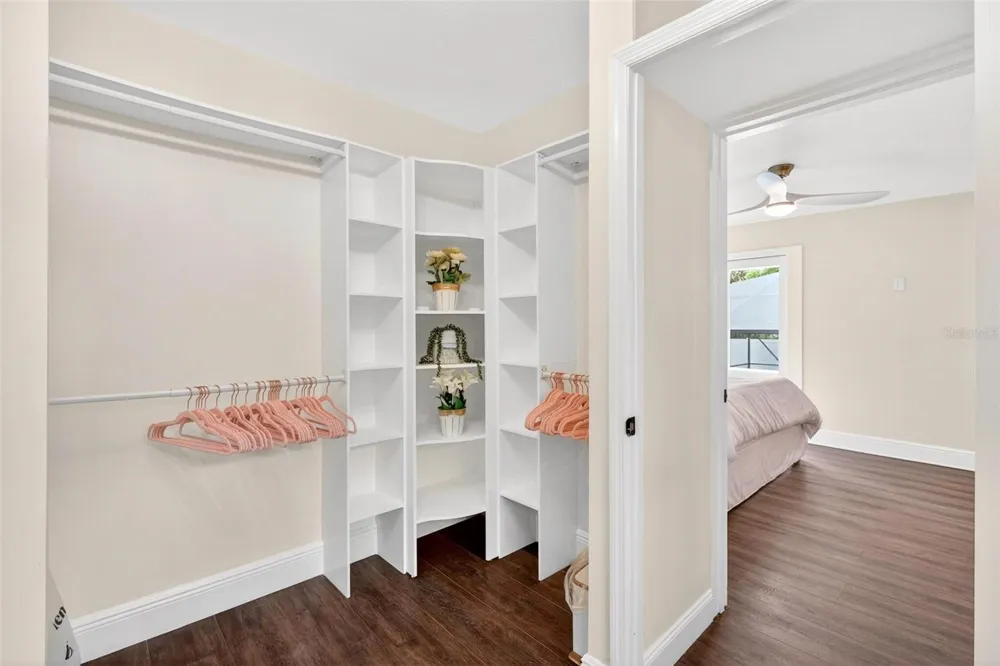 1099 GROVE AVENUE Mount Dora, FL 32757