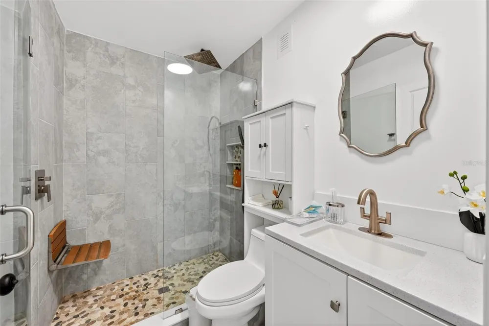 1099 GROVE AVENUE Mount Dora, FL 32757