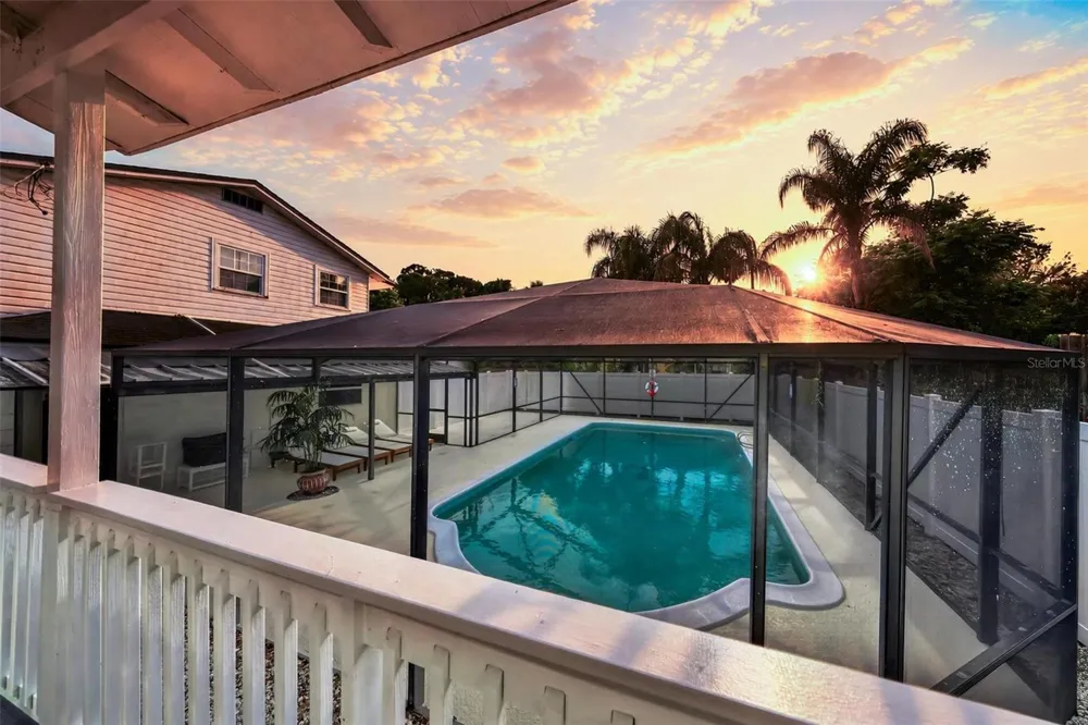 1099 GROVE AVENUE Mount Dora, FL 32757