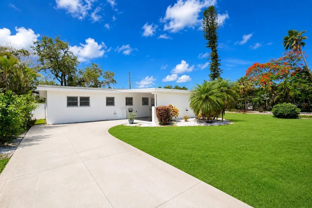 301 41ST AVENUE St Pete Beach, FL 33706